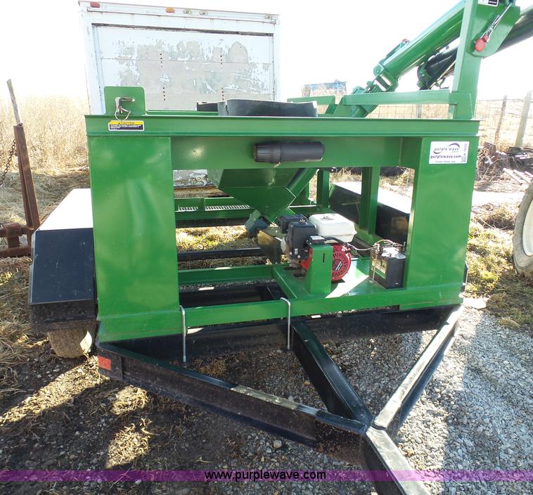 image for item K7622 Patriot 100 seed tender