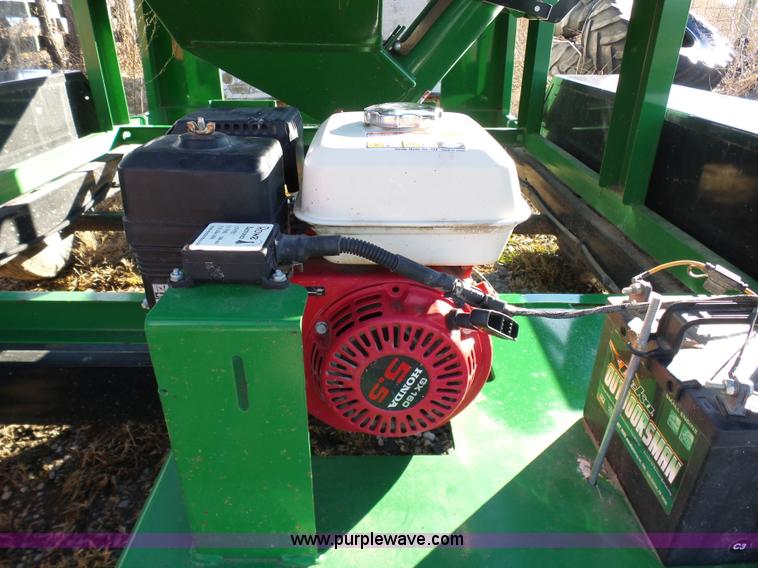 image for item K7622 Patriot 100 seed tender