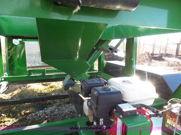 image for item K7622 Patriot 100 seed tender