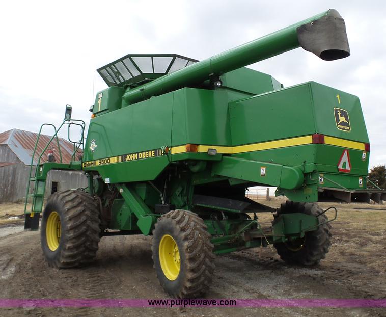 image for item K7625 1997 John Deere 9500 SideHill RWA combine