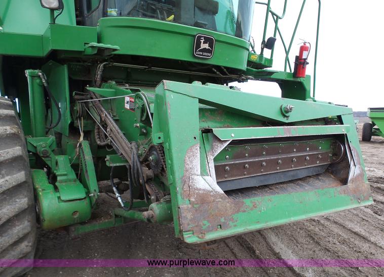 image for item K7625 1997 John Deere 9500 SideHill RWA combine