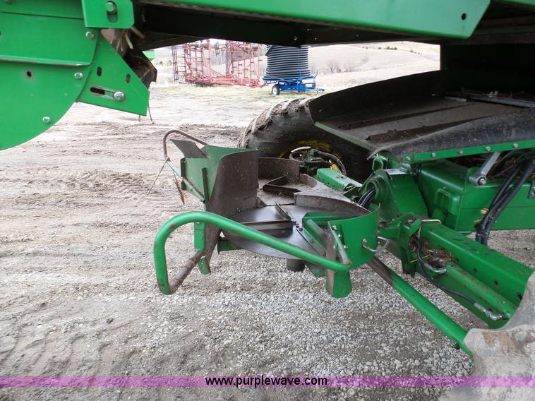 image for item K7625 1997 John Deere 9500 SideHill RWA combine