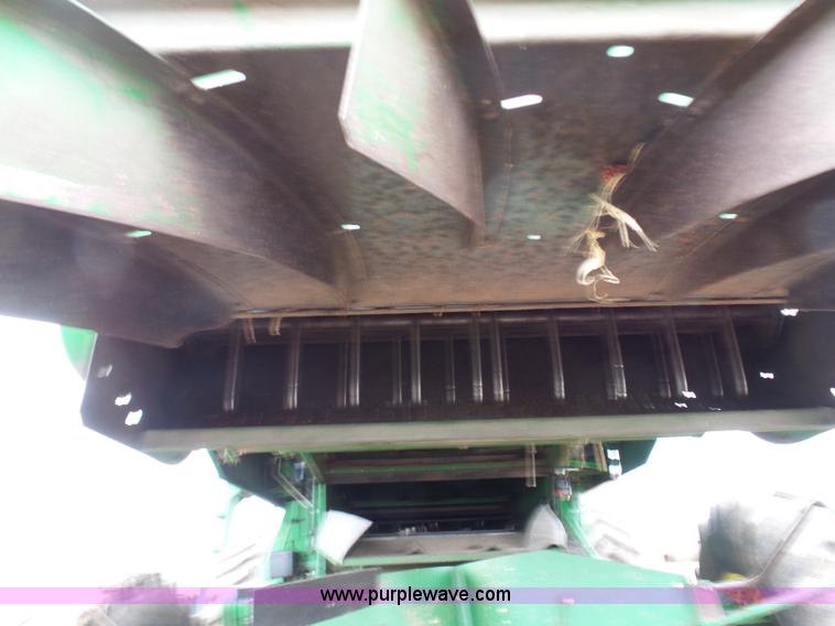 image for item K7625 1997 John Deere 9500 SideHill RWA combine