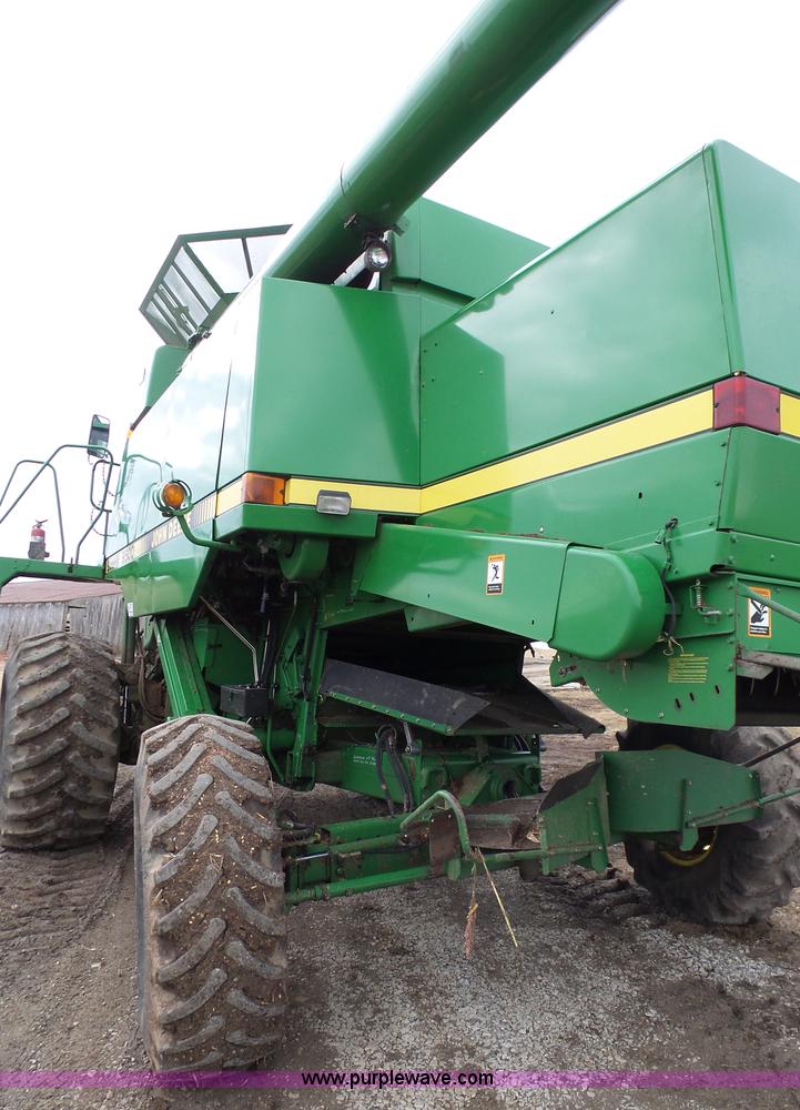 image for item K7625 1997 John Deere 9500 SideHill RWA combine