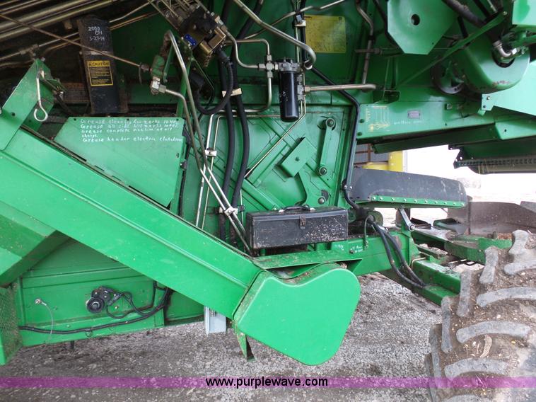 image for item K7625 1997 John Deere 9500 SideHill RWA combine