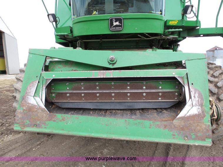 image for item K7625 1997 John Deere 9500 SideHill RWA combine