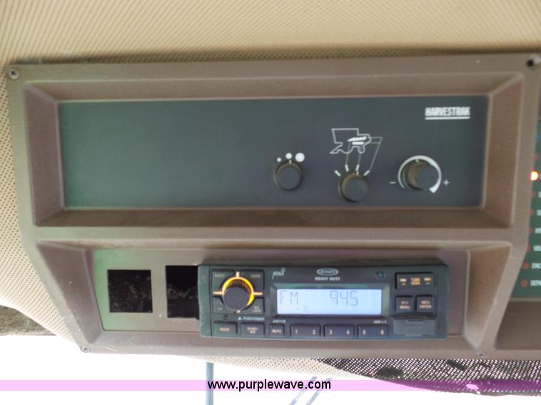 image for item K7625 1997 John Deere 9500 SideHill RWA combine