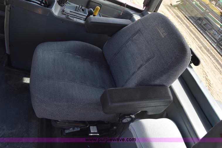 image for item K8608 1988 Case IH 7140 MFWD tractor