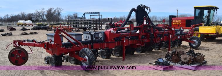 image for item K8667 2010 Case IH 1230 planter