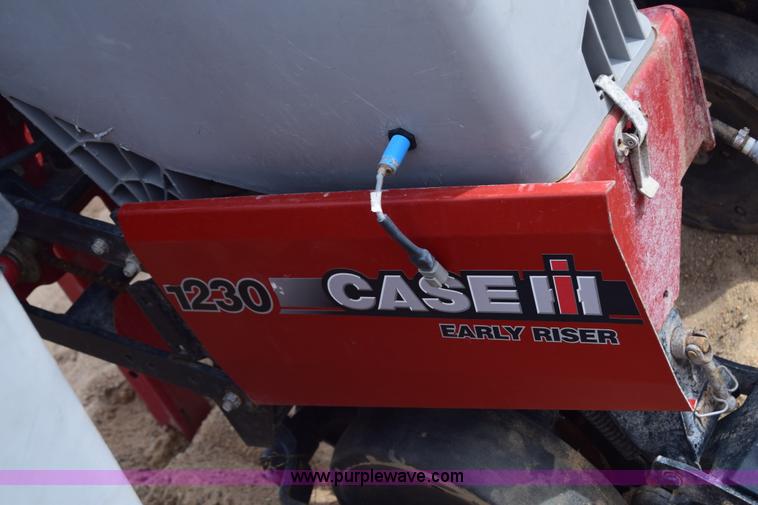 image for item K8667 2010 Case IH 1230 planter