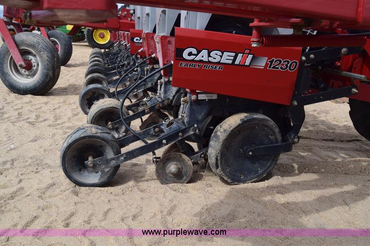 image for item K8667 2010 Case IH 1230 planter
