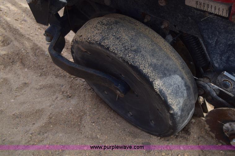 image for item K8667 2010 Case IH 1230 planter