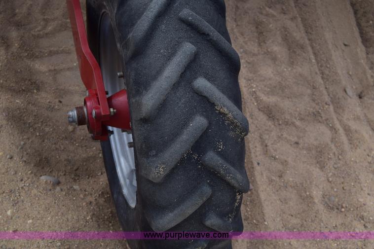 image for item K8667 2010 Case IH 1230 planter