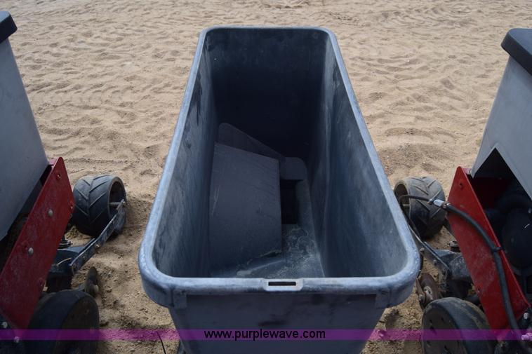 image for item K8667 2010 Case IH 1230 planter