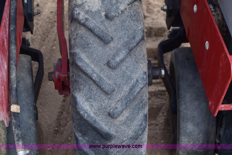 image for item K8667 2010 Case IH 1230 planter