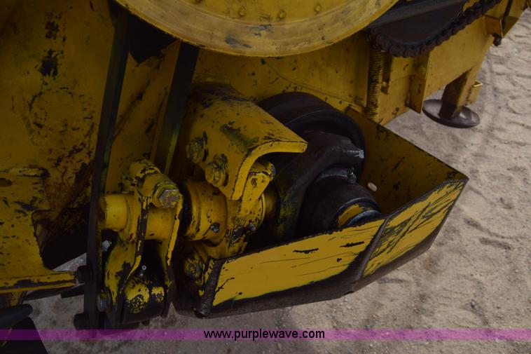 image for item K8668 1996 New Holland 2450 self-propelled windrower