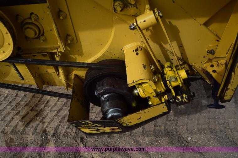 image for item K8668 1996 New Holland 2450 self-propelled windrower