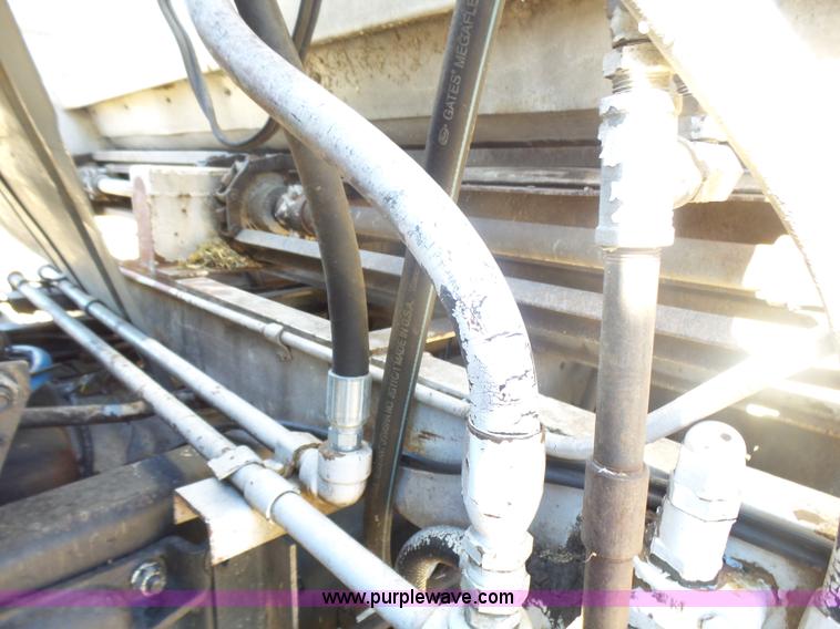 image for item L5406 1990 Mack MR690S grain/silage truck