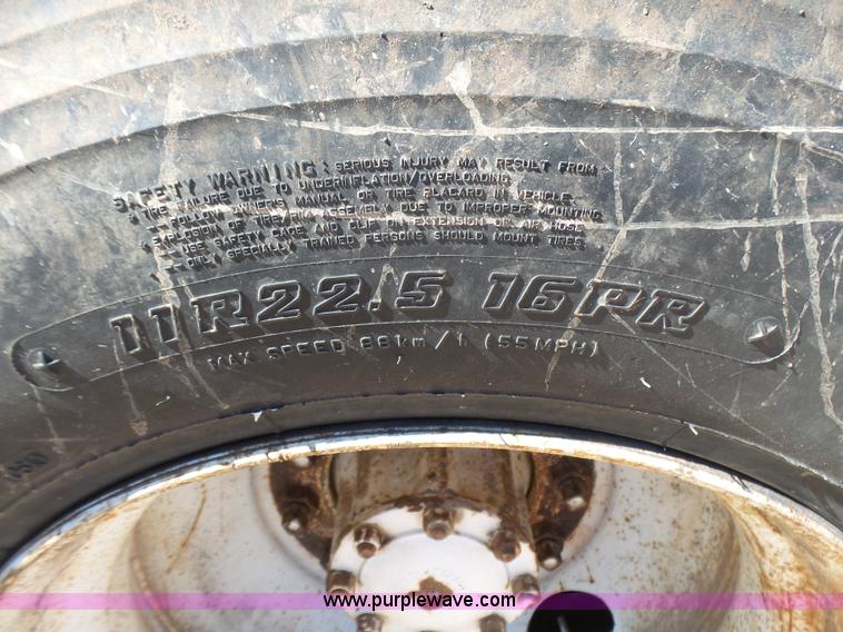 image for item L5406 1990 Mack MR690S grain/silage truck