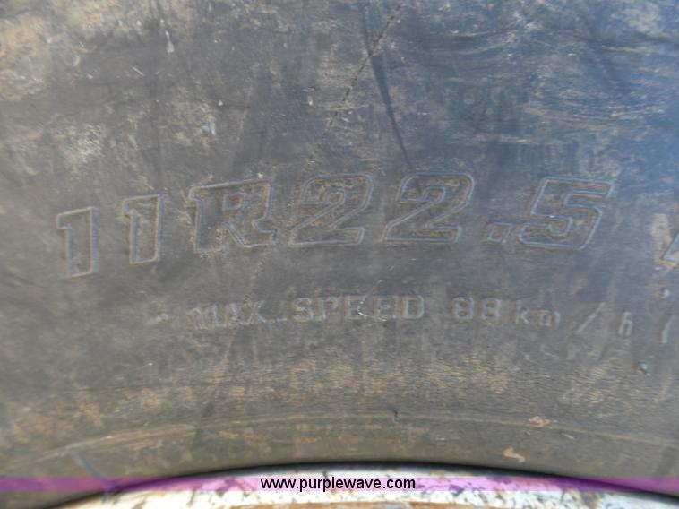 image for item L5406 1990 Mack MR690S grain/silage truck