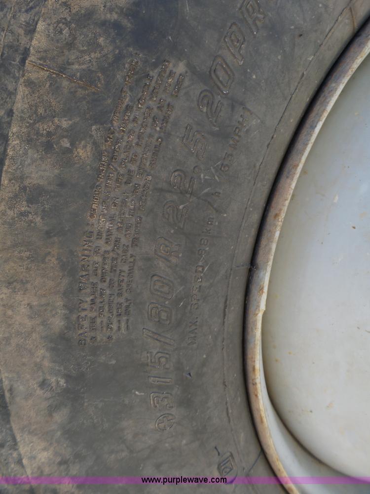 image for item L5406 1990 Mack MR690S grain/silage truck