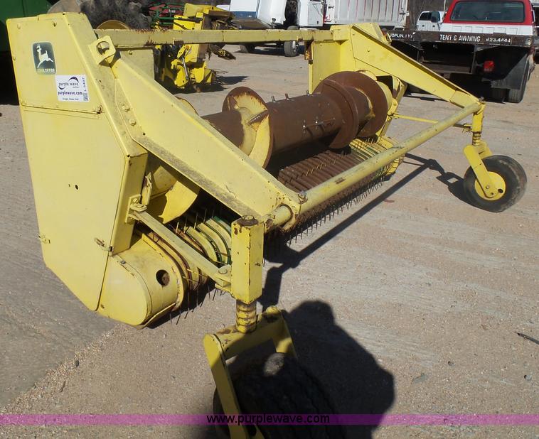 image for item L5407 John Deere pickup head