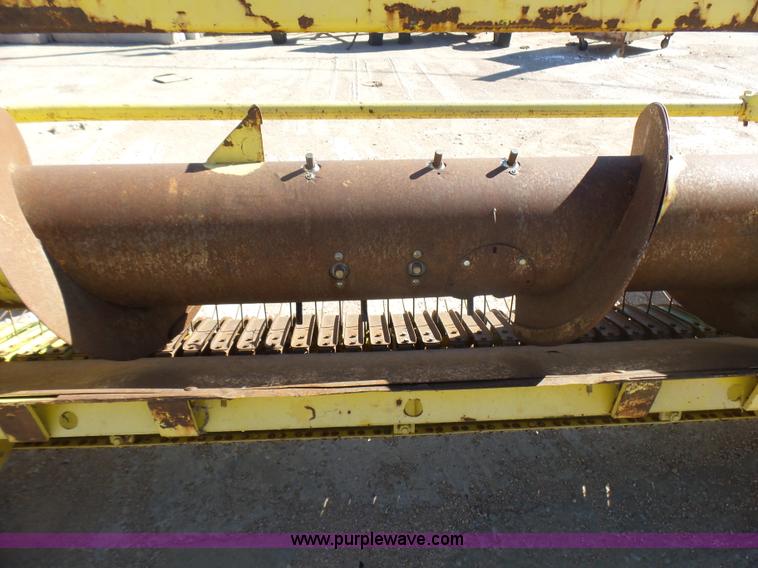 image for item L5407 John Deere pickup head