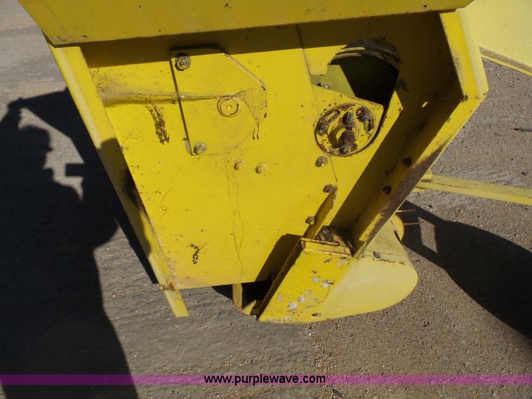 image for item L5407 John Deere pickup head