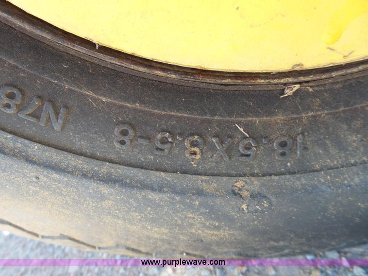 image for item L5407 John Deere pickup head