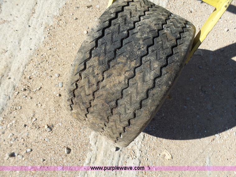 image for item L5407 John Deere pickup head