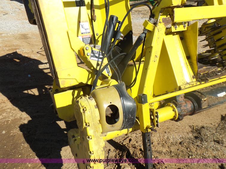 image for item L5408 2006 John Deere 686F rotary head