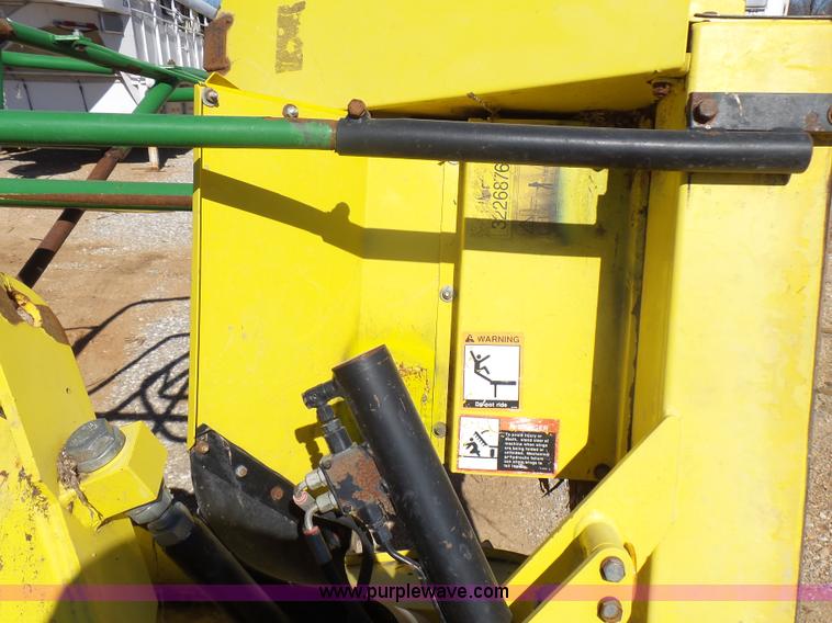 image for item L5408 2006 John Deere 686F rotary head