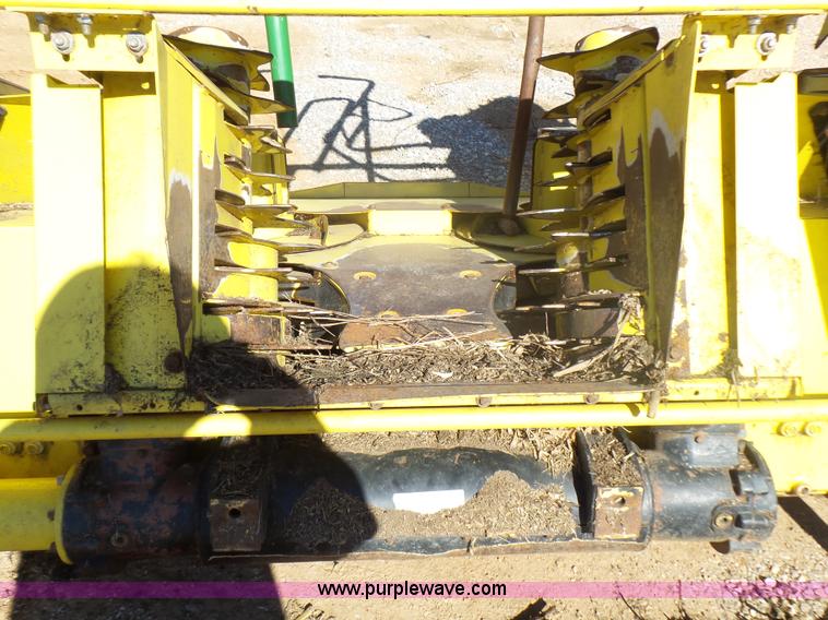 image for item L5408 2006 John Deere 686F rotary head