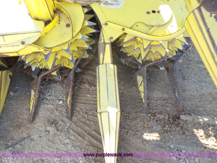 image for item L5408 2006 John Deere 686F rotary head