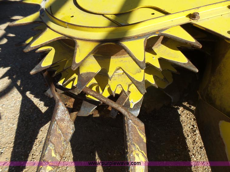 image for item L5408 2006 John Deere 686F rotary head