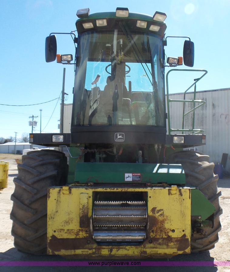 image for item L5409 1998 John Deere 6750 forage harvester