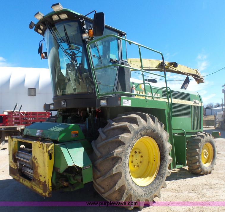 image for item L5409 1998 John Deere 6750 forage harvester