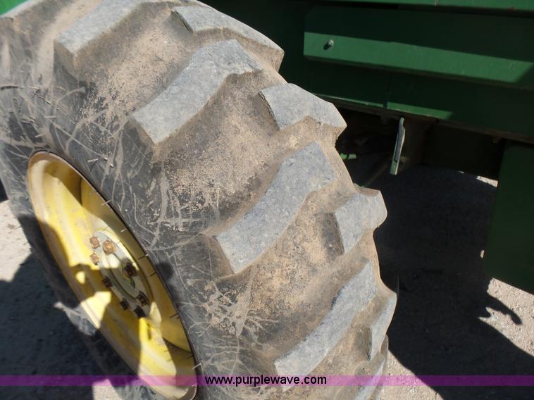 image for item L5409 1998 John Deere 6750 forage harvester