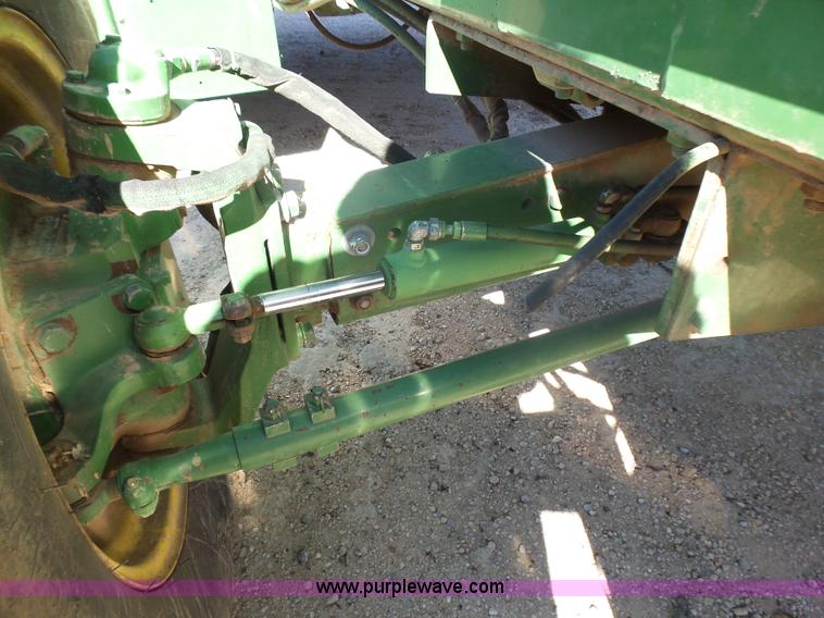 image for item L5409 1998 John Deere 6750 forage harvester