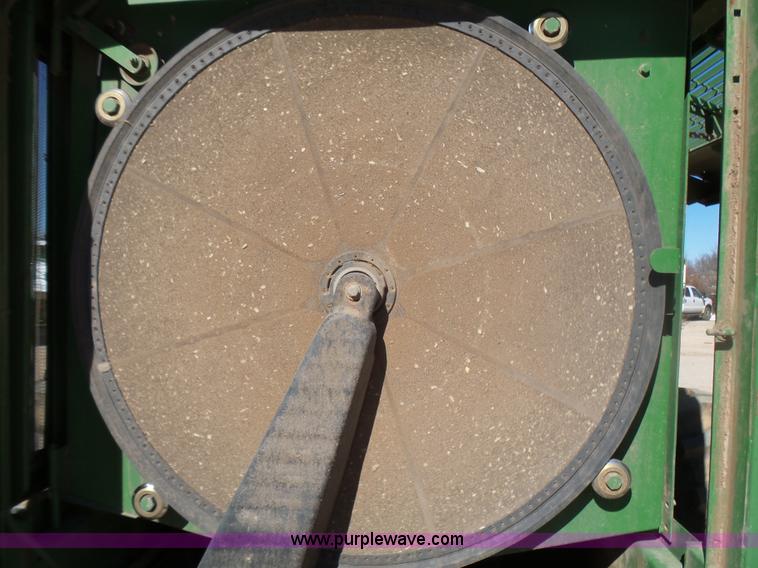 image for item L5409 1998 John Deere 6750 forage harvester