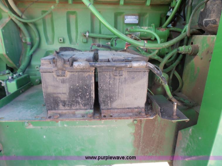 image for item L5409 1998 John Deere 6750 forage harvester