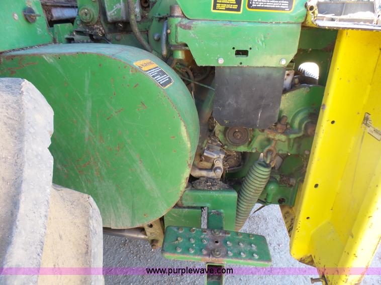 image for item L5409 1998 John Deere 6750 forage harvester