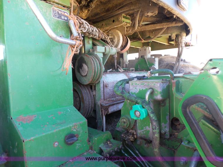 image for item L5409 1998 John Deere 6750 forage harvester