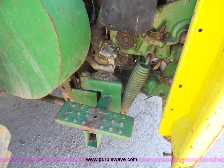 image for item L5409 1998 John Deere 6750 forage harvester