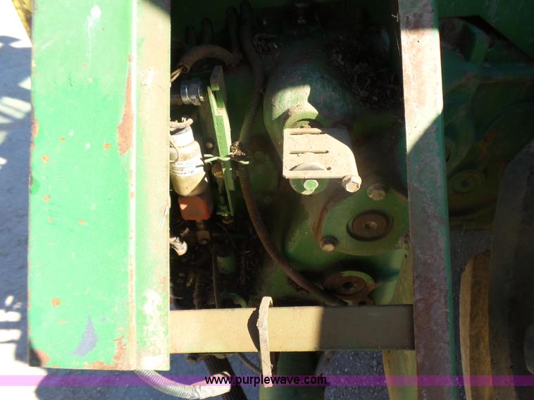 image for item L5409 1998 John Deere 6750 forage harvester