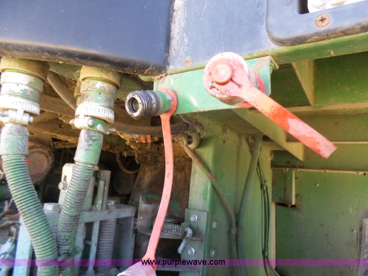 image for item L5409 1998 John Deere 6750 forage harvester