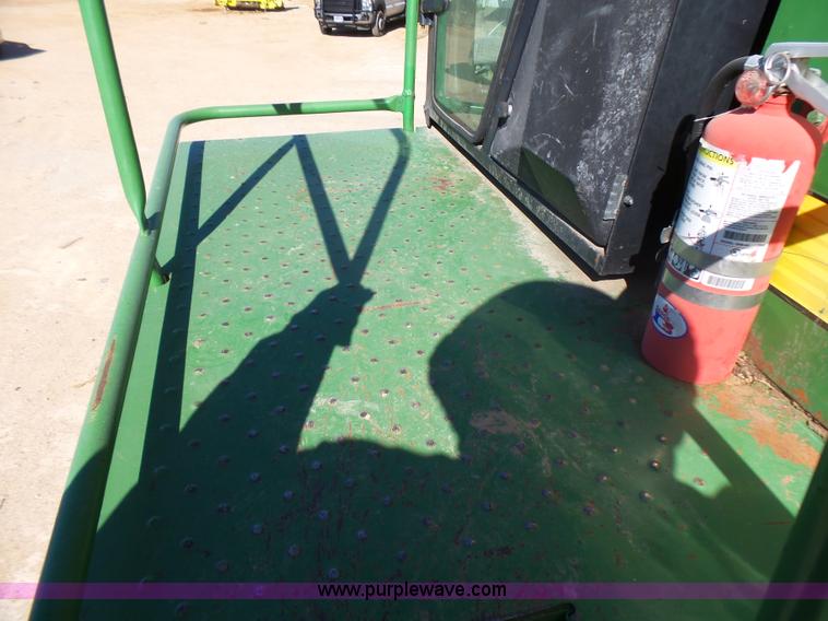 image for item L5409 1998 John Deere 6750 forage harvester