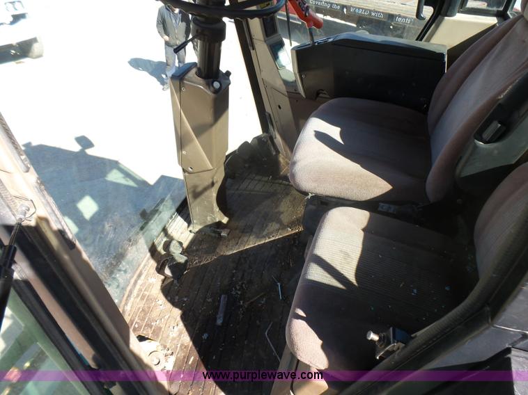 image for item L5409 1998 John Deere 6750 forage harvester