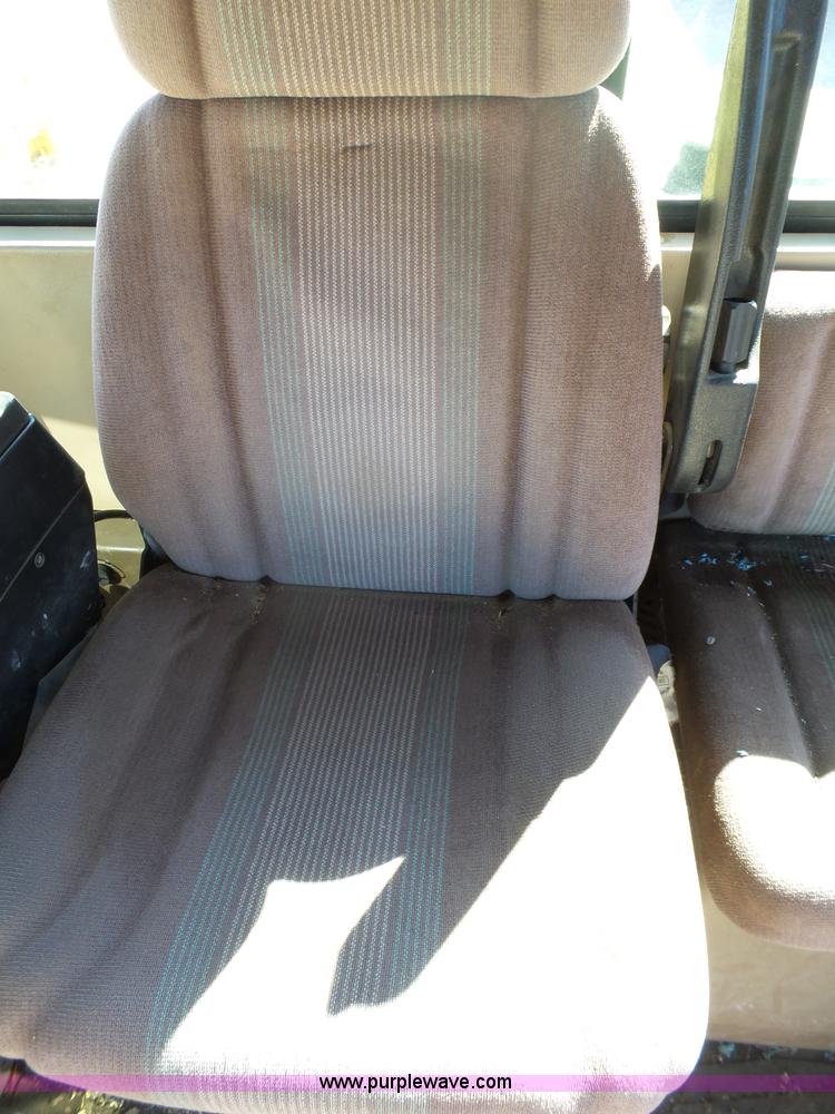 image for item L5409 1998 John Deere 6750 forage harvester