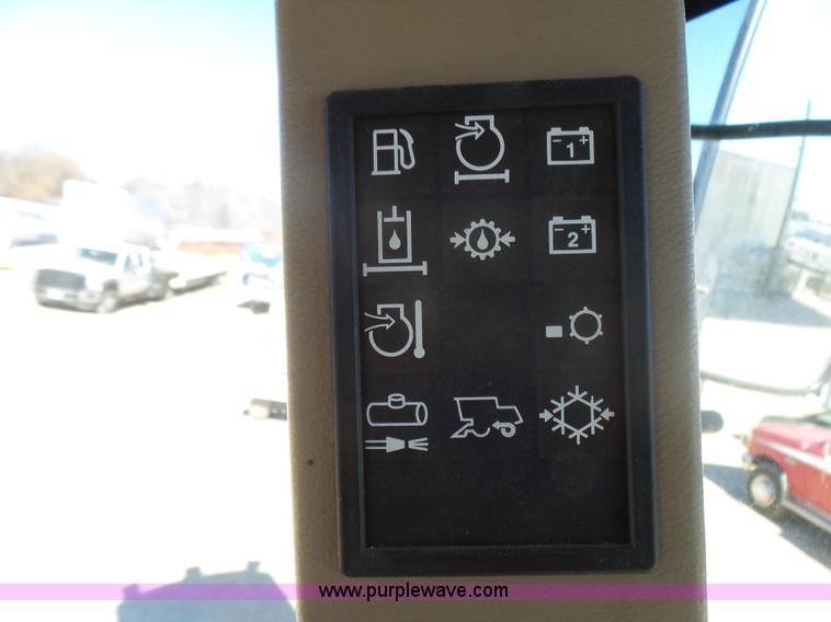 image for item L5409 1998 John Deere 6750 forage harvester